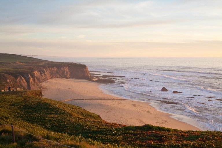 Top 11 Best Surf Towns in the United States | Where To Surf